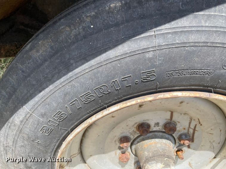 image for item HL9410 1997 Load Trail  car carrier