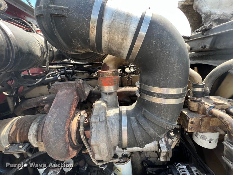 image for item IA9008 1987 Kenworth T600  semi truck