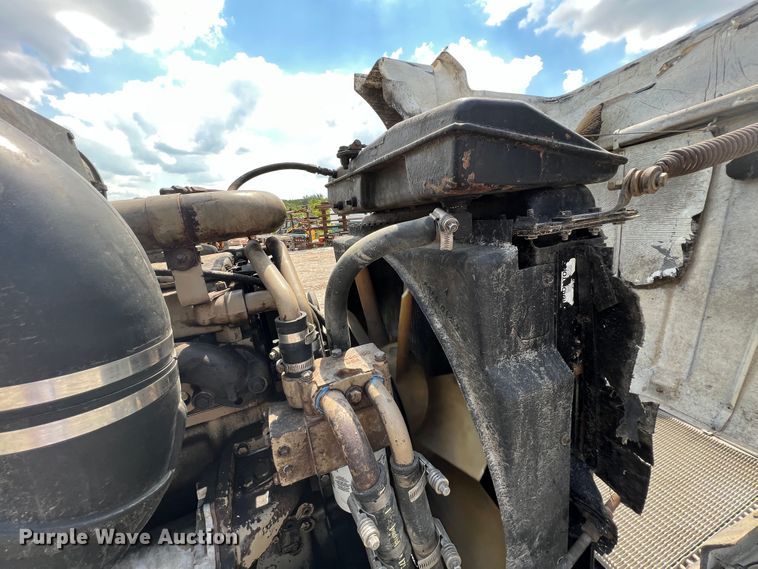 image for item IA9008 1987 Kenworth T600  semi truck