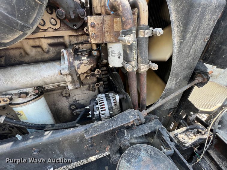 image for item IA9008 1987 Kenworth T600  semi truck