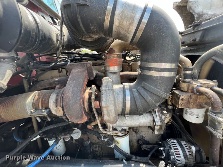 image for item IA9008 1987 Kenworth T600  semi truck