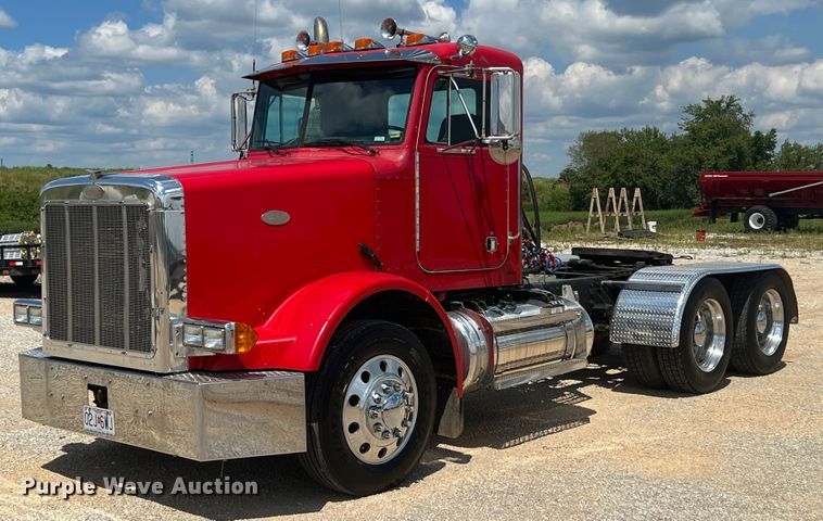 image for item IA9027 1995 Peterbilt 378  semi truck