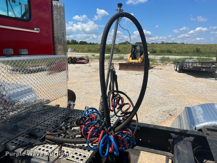 image for item IA9027 1995 Peterbilt 378  semi truck