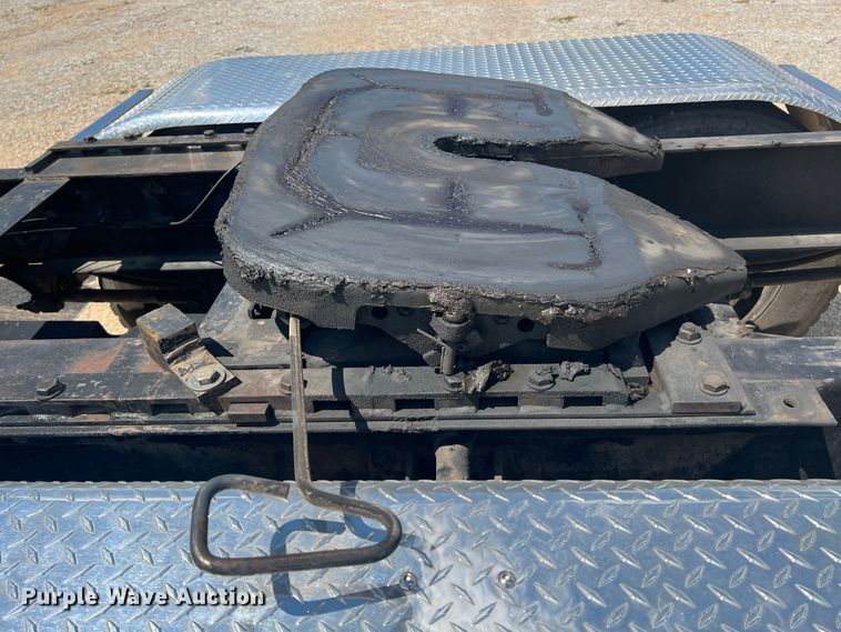 image for item IA9027 1995 Peterbilt 378  semi truck