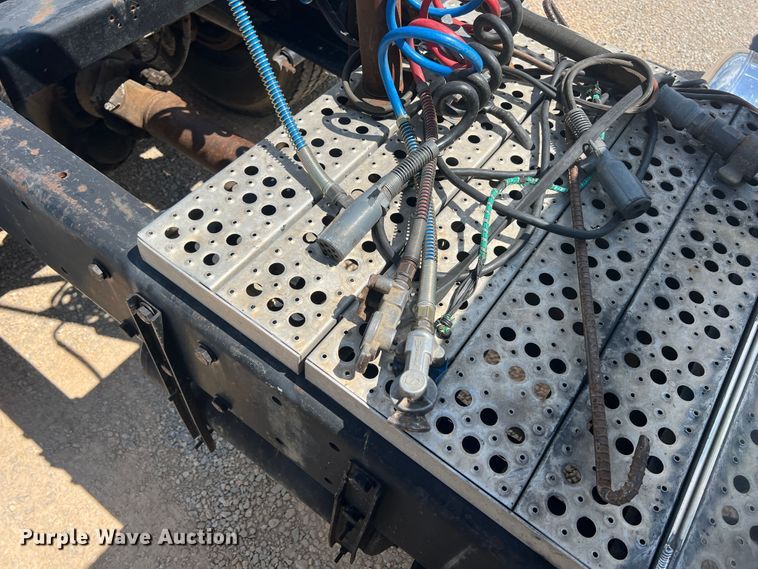 image for item IA9027 1995 Peterbilt 378  semi truck