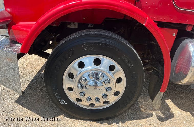 image for item IA9027 1995 Peterbilt 378  semi truck