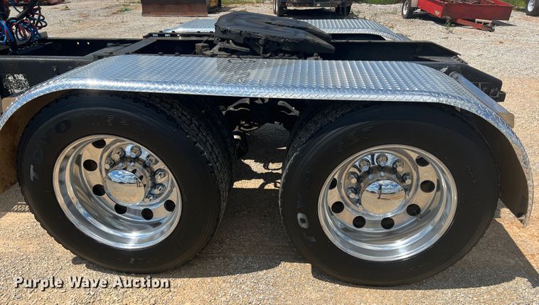 image for item IA9027 1995 Peterbilt 378  semi truck