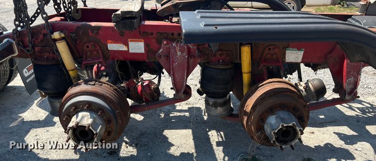 image for item IA9072 2005 Freightliner Columbia  semi truck