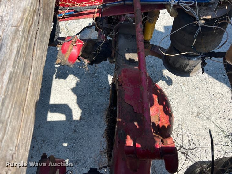 image for item IA9072 2005 Freightliner Columbia  semi truck