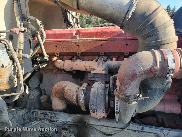 image for item JC9633 2010 Peterbilt 386  semi truck