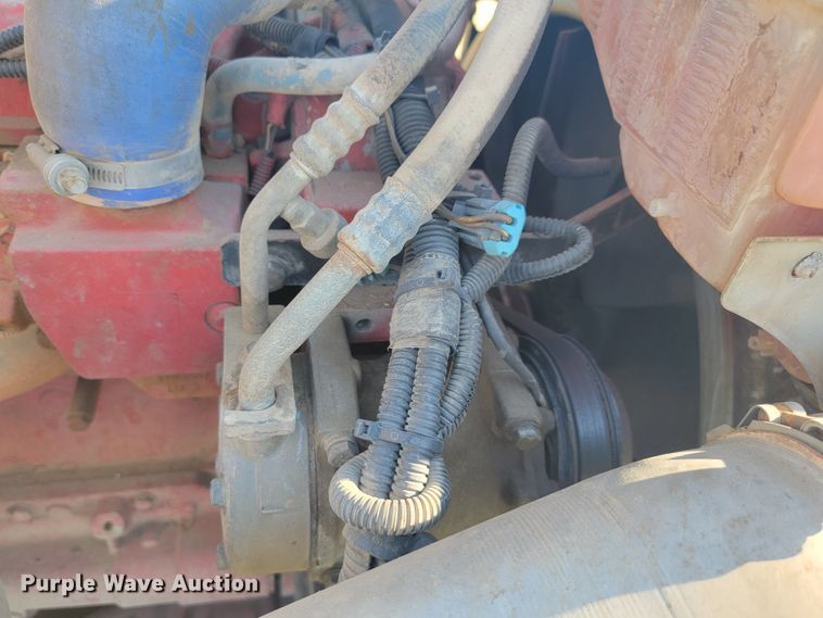 image for item JC9633 2010 Peterbilt 386  semi truck