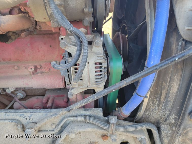 image for item JC9633 2010 Peterbilt 386  semi truck