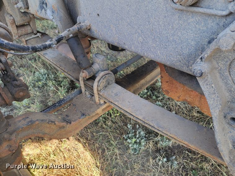 image for item JC9633 2010 Peterbilt 386  semi truck