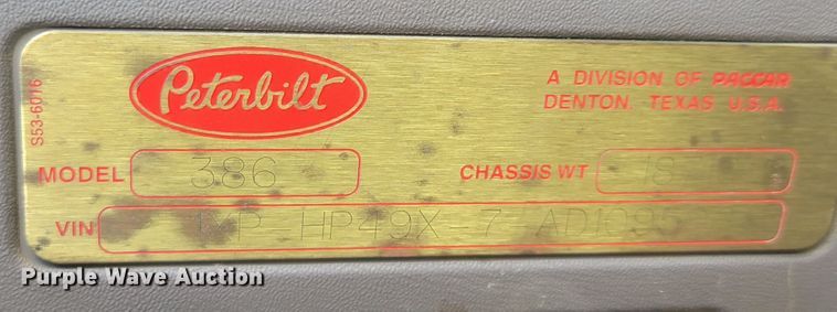 image for item JC9633 2010 Peterbilt 386  semi truck
