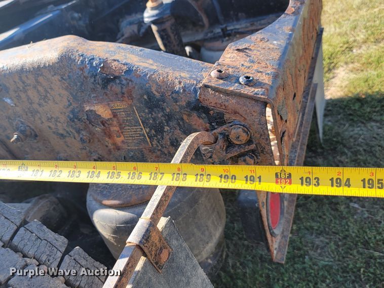 image for item JC9634 2010 Peterbilt 386  semi truck