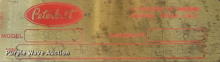 image for item JC9634 2010 Peterbilt 386  semi truck