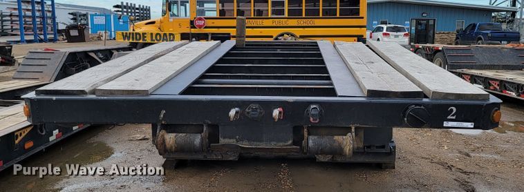 image for item JC9761 2000 Fontaine  lowboy equipment trailer