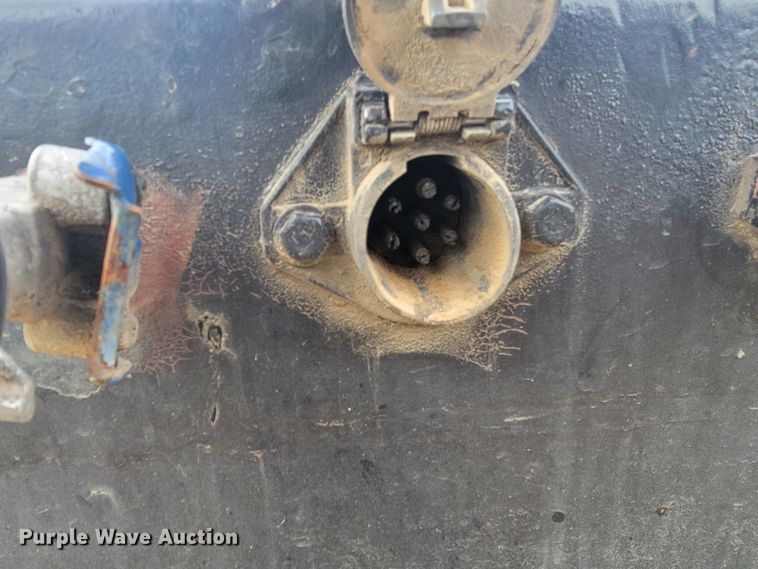 image for item JC9761 2000 Fontaine  lowboy equipment trailer