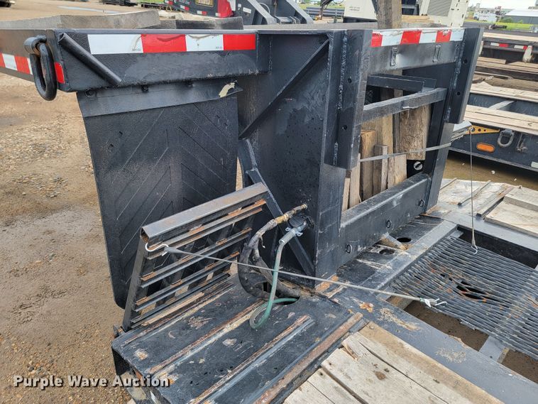 image for item JC9761 2000 Fontaine  lowboy equipment trailer