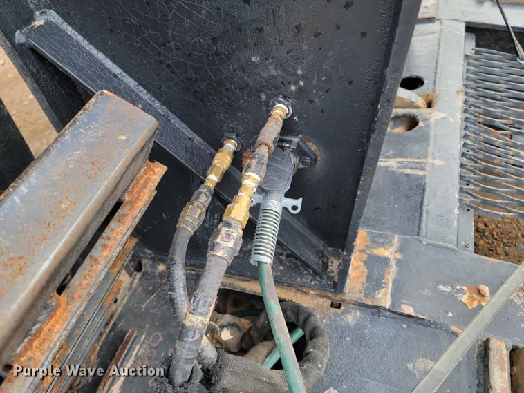 image for item JC9761 2000 Fontaine  lowboy equipment trailer