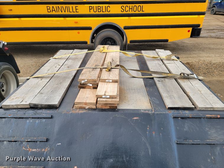 image for item JC9761 2000 Fontaine  lowboy equipment trailer