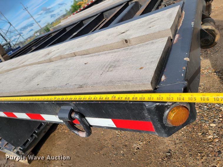 image for item JC9761 2000 Fontaine  lowboy equipment trailer