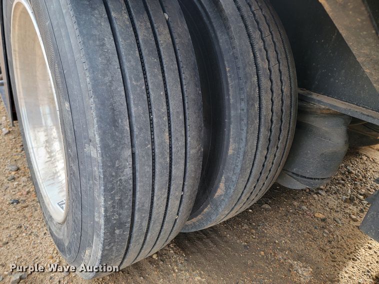 image for item JC9761 2000 Fontaine  lowboy equipment trailer