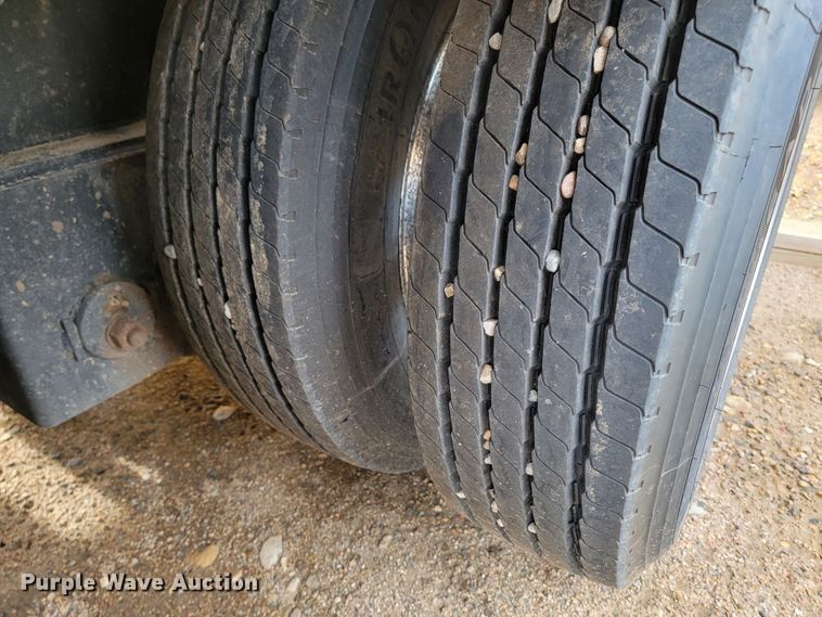 image for item JC9761 2000 Fontaine  lowboy equipment trailer