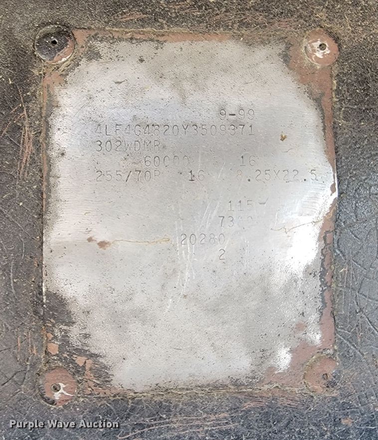 image for item JC9761 2000 Fontaine  lowboy equipment trailer