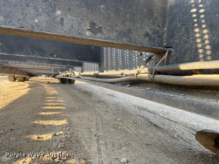 image for item JC9761 2000 Fontaine  lowboy equipment trailer