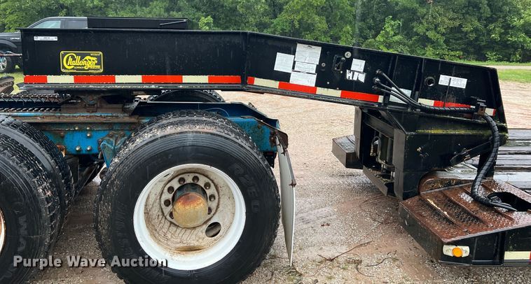 image for item JM9139 2006 Witzco Challenger RG-50  lowboy equipment trailer