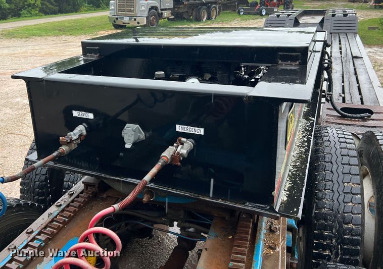 image for item JM9139 2006 Witzco Challenger RG-50  lowboy equipment trailer