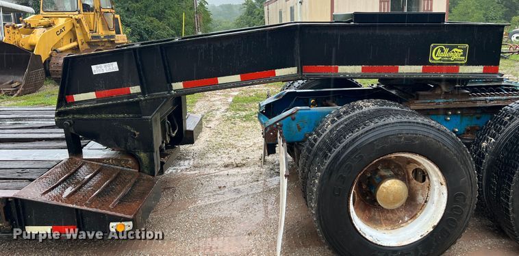 image for item JM9139 2006 Witzco Challenger RG-50  lowboy equipment trailer