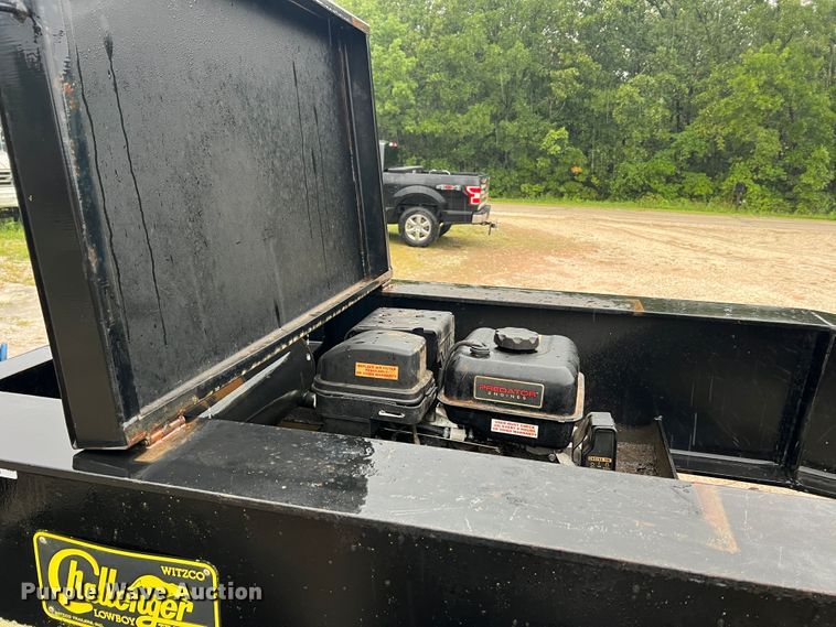 image for item JM9139 2006 Witzco Challenger RG-50  lowboy equipment trailer
