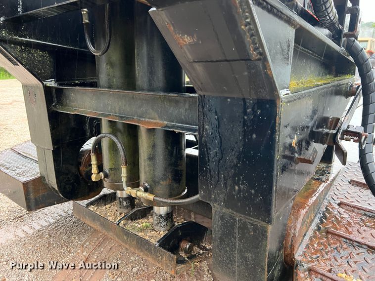 image for item JM9139 2006 Witzco Challenger RG-50  lowboy equipment trailer