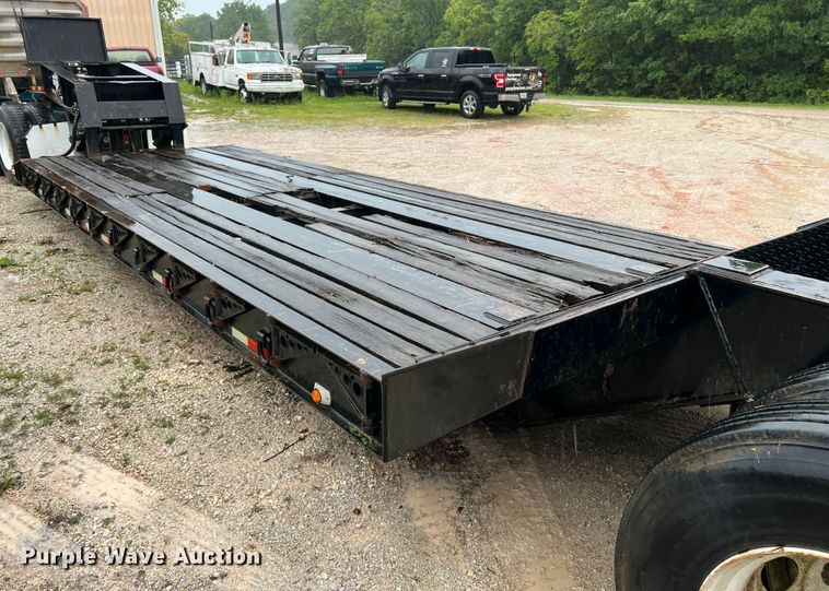 image for item JM9139 2006 Witzco Challenger RG-50  lowboy equipment trailer