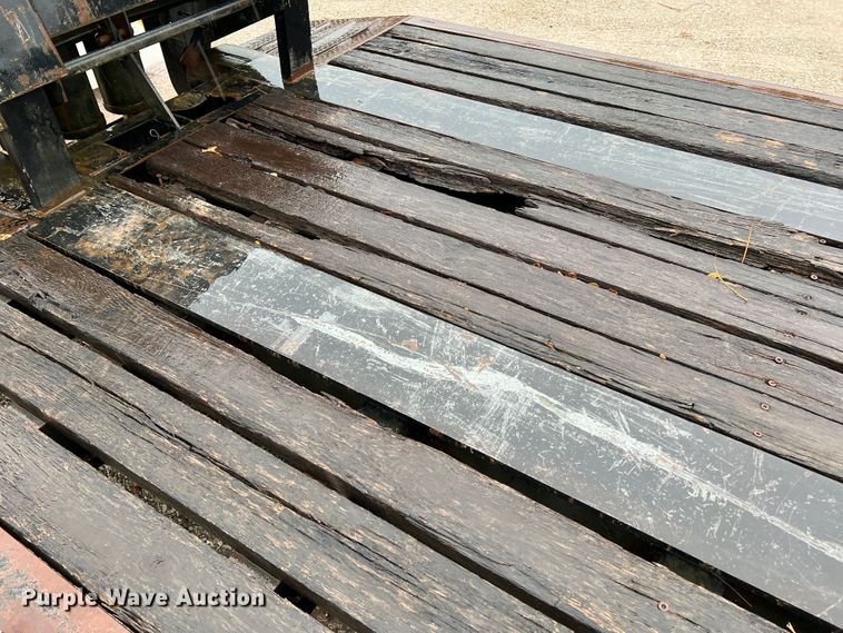 image for item JM9139 2006 Witzco Challenger RG-50  lowboy equipment trailer