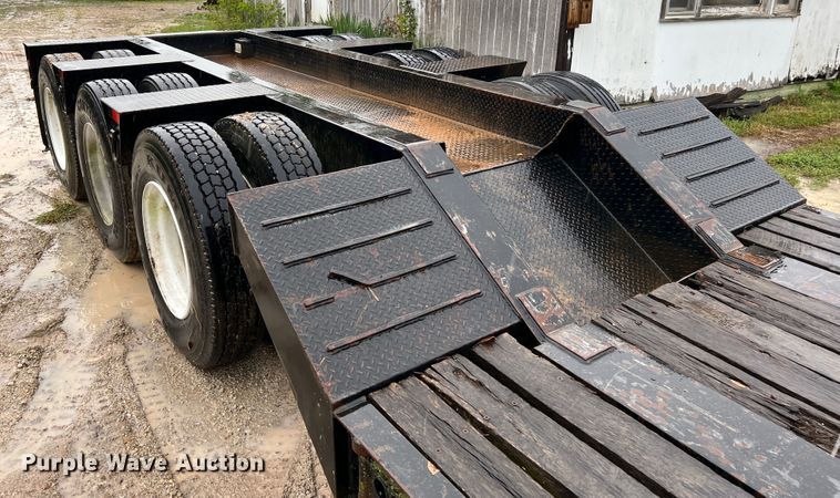 image for item JM9139 2006 Witzco Challenger RG-50  lowboy equipment trailer