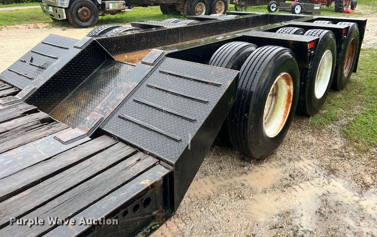 image for item JM9139 2006 Witzco Challenger RG-50  lowboy equipment trailer