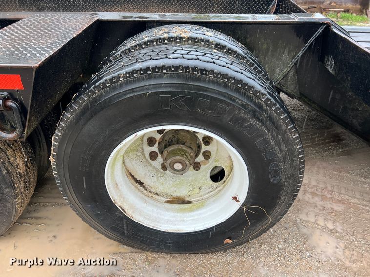 image for item JM9139 2006 Witzco Challenger RG-50  lowboy equipment trailer