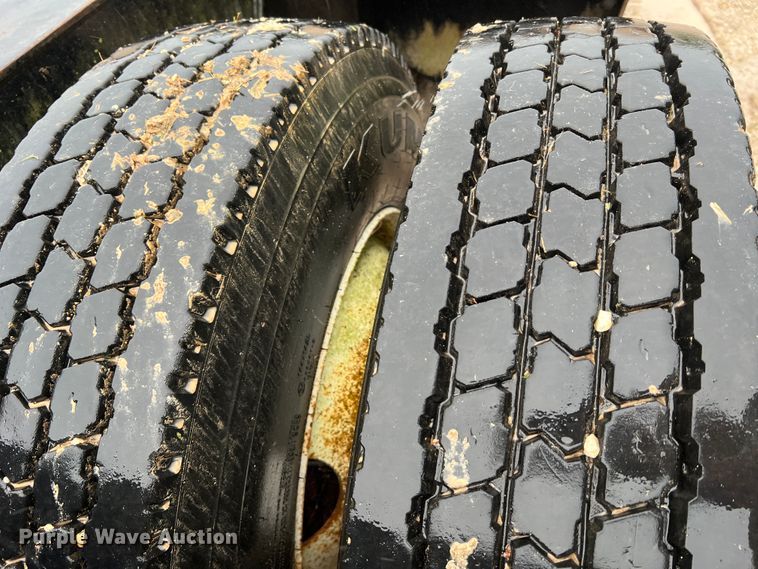 image for item JM9139 2006 Witzco Challenger RG-50  lowboy equipment trailer