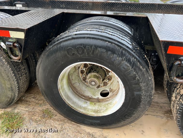 image for item JM9139 2006 Witzco Challenger RG-50  lowboy equipment trailer