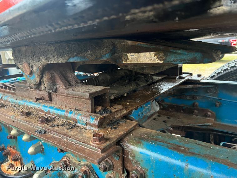 image for item JM9140 1992 White GMC WIA  Semi Truck