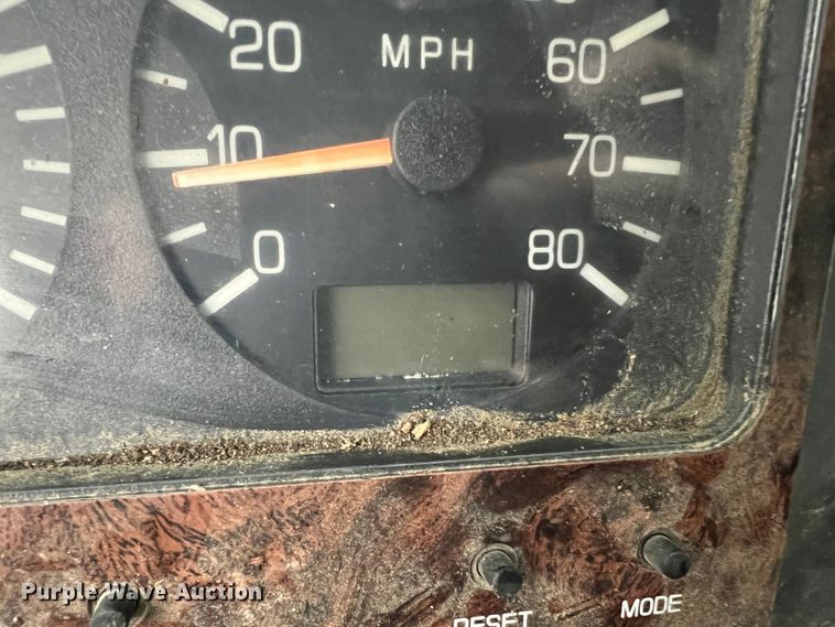 image for item JM9140 1992 White GMC WIA  Semi Truck