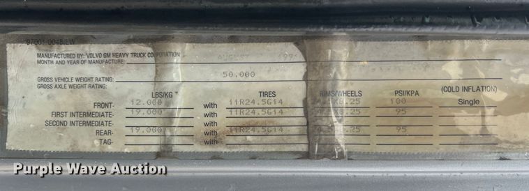 image for item JM9140 1992 White GMC WIA  Semi Truck