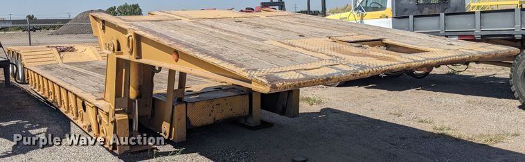 image for item JR9403 1997 Holden HPF50  lowboy equipment trailer