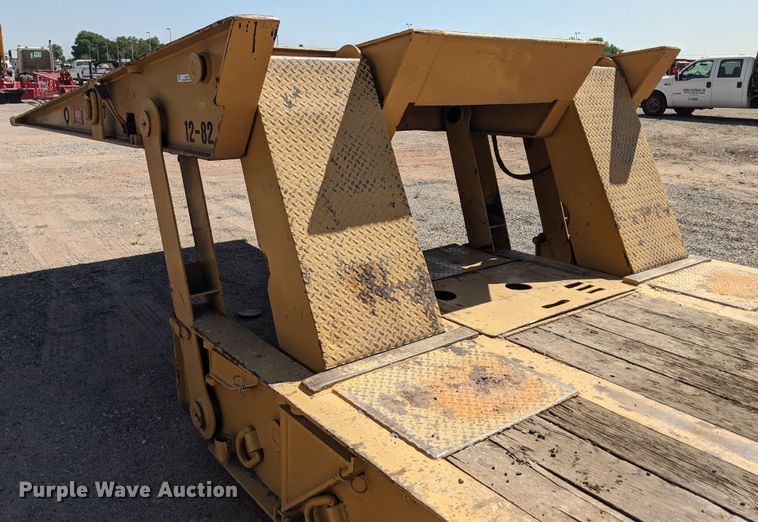 image for item JR9403 1997 Holden HPF50  lowboy equipment trailer