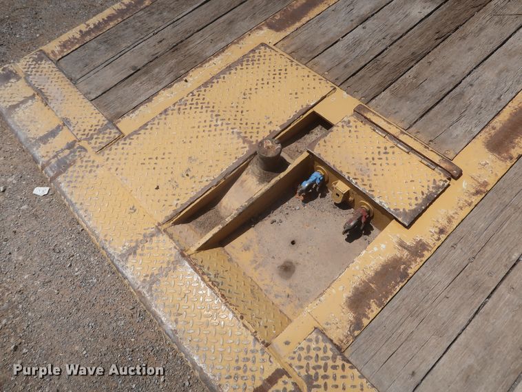 image for item JR9403 1997 Holden HPF50  lowboy equipment trailer