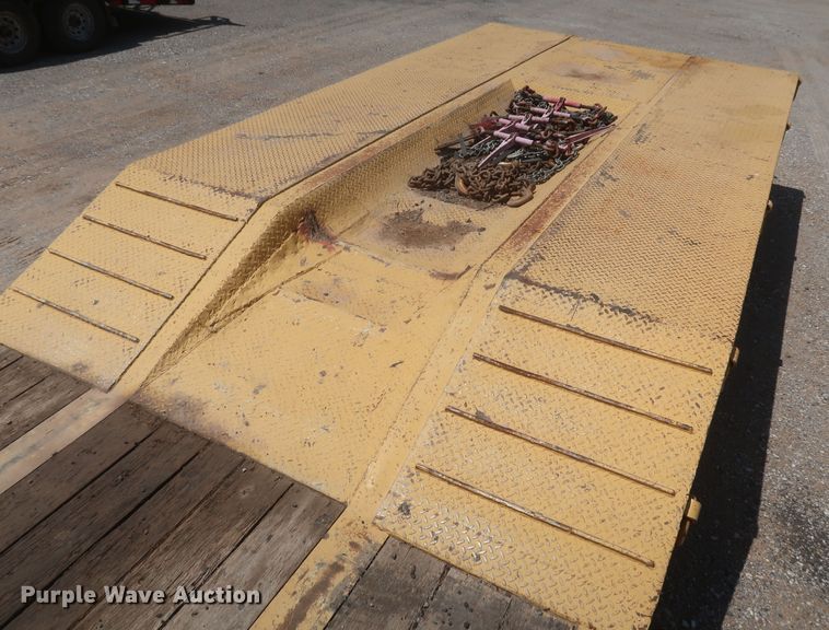 image for item JR9403 1997 Holden HPF50  lowboy equipment trailer