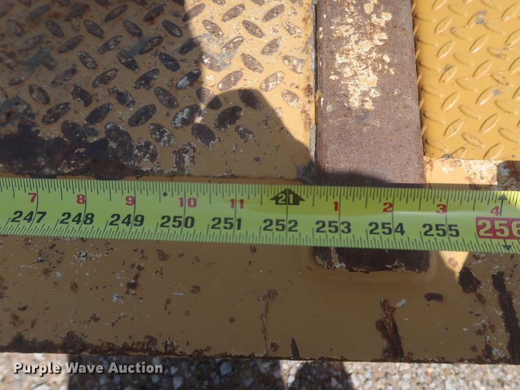 image for item JR9403 1997 Holden HPF50  lowboy equipment trailer